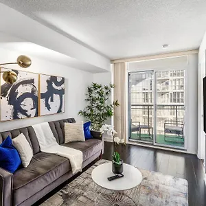  Apartment Exquisite By Cn Tower With Parking